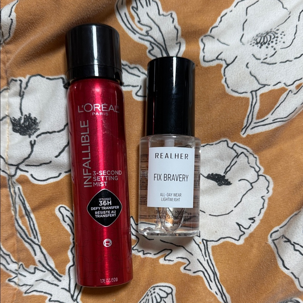 L'Oreal Infallible Setting Mist - Red New!